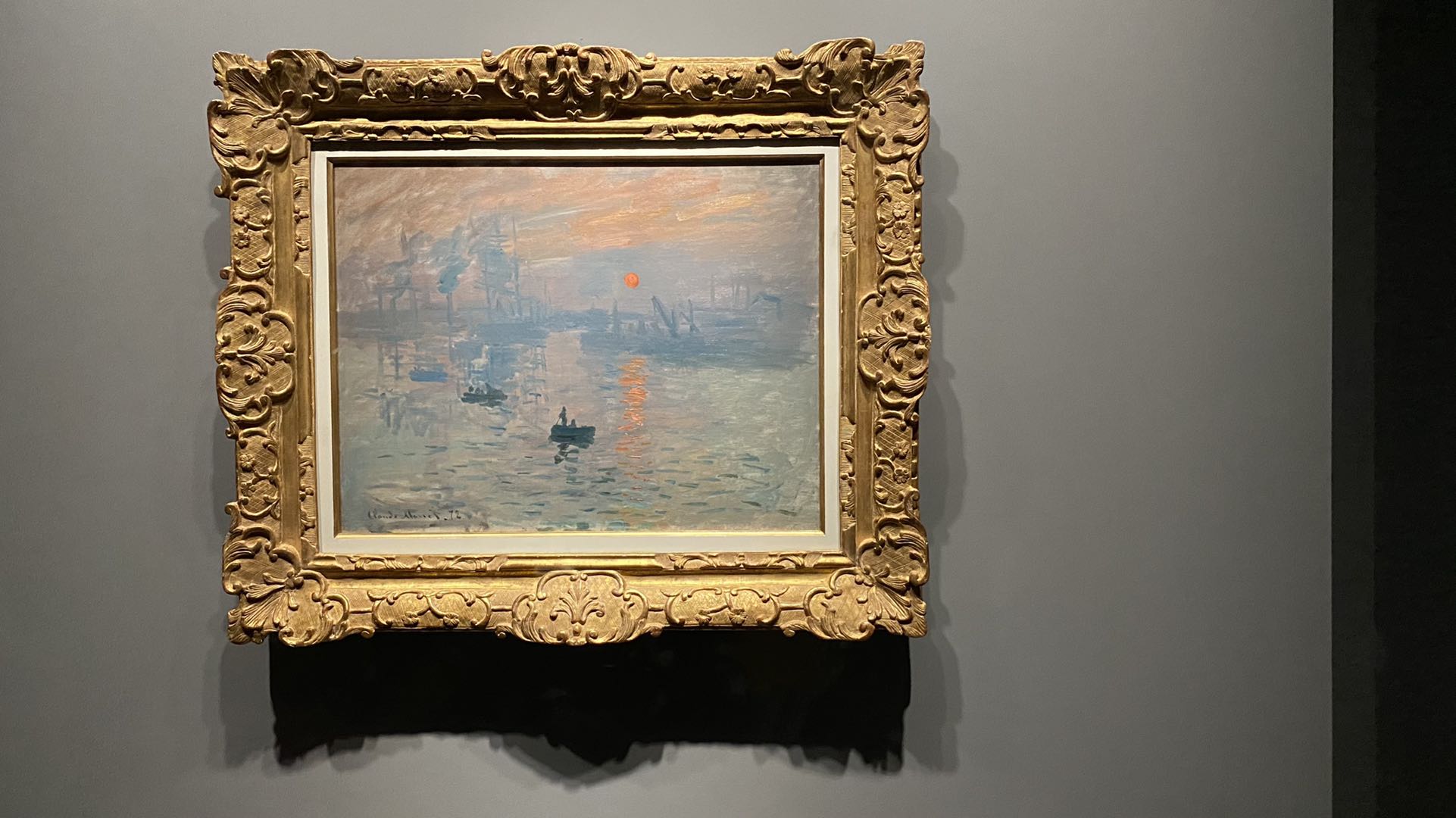 一天观展近3000人次,周末迎来客流高峰,莫奈的《日出·印象》究竟魅力